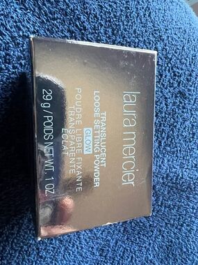 laura mercier Translucent Loose Setting Powder - Glow (Silver Packaging)